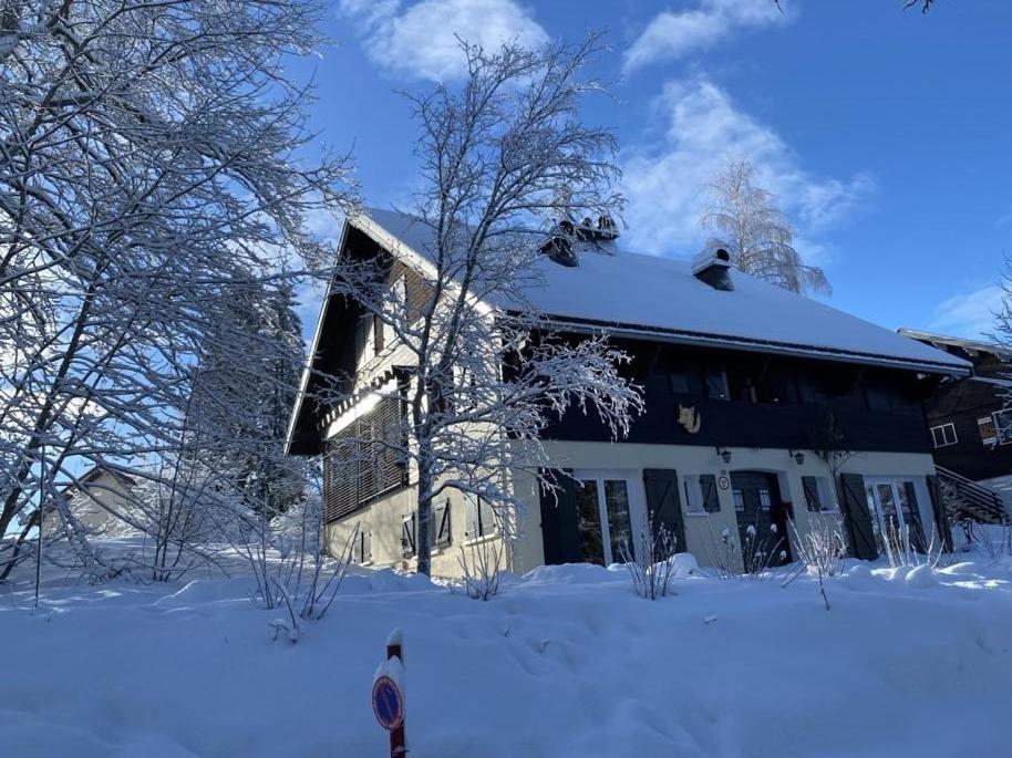 Au Coeur Du Village De Prémanon Exterior foto